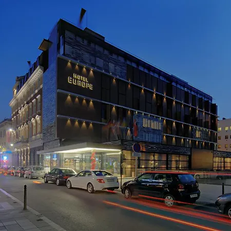岳罗普酒店
